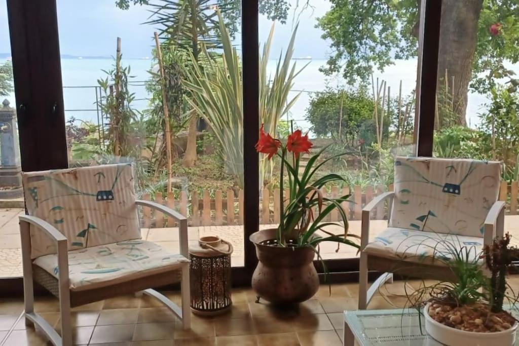 Brezza Marina - Appartamento In Villa Fronte Mare Трієст Екстер'єр фото